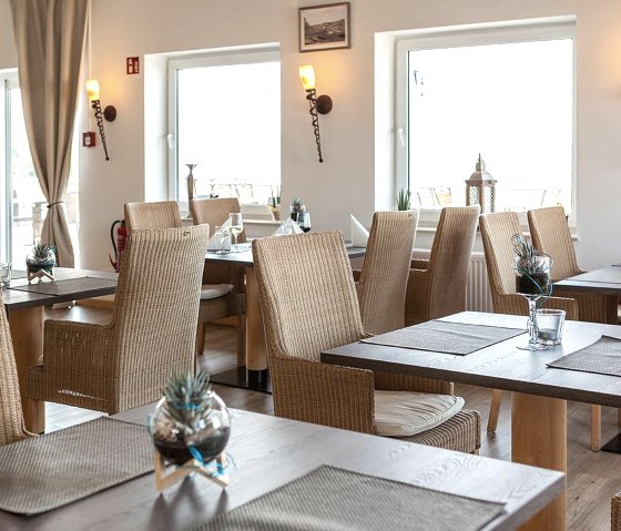 Hotel Löwenstein Restaurant, © Wir erlauben die zeitlich unbegrenzte Verwendung und die Veröffentlichung sowohl auf der Website als auch in den Social Media Kanälen sowie in den Druckauflagen. Das Teilen und Bearbeiten darf nur in vorheriger Rücksprache mit uns erfolgen. Hotel Löwenstein Restaurant, © Wir erlauben die zeitlich unbegrenzte Verwendung und die Veröffentlichung sowohl auf der Website als auch in den Social Media Kanälen sowie in den Druckauflagen. Das Teilen und Bearbeiten darf nur in vorheriger Rücksprache mit uns erfolgen.