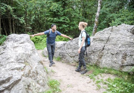 An Kaiser Karls Bettstatt, © Eifel-Tourismus GmbH, AR, shapefruit AG - finanziert durch REACT-EU An Kaiser Karls Bettstatt, © Eifel-Tourismus GmbH, AR, shapefruit AG - finanziert durch REACT-EU