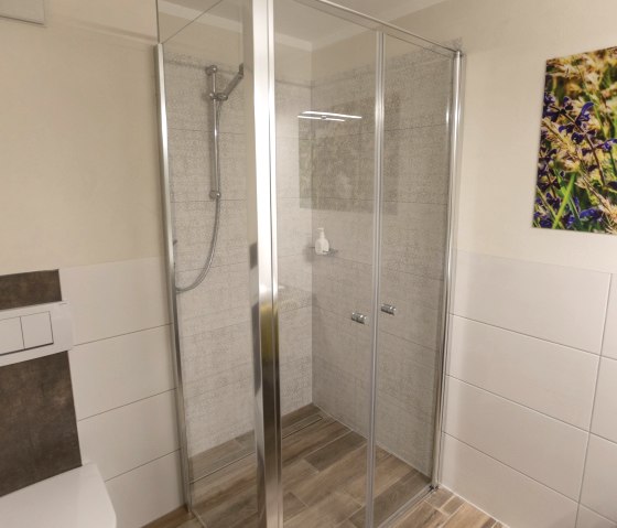 Bad von Doppelzimmer Classic und Superior Bad von Doppelzimmer Classic und Superior