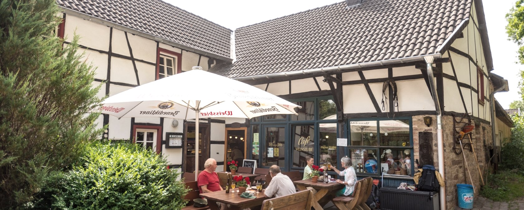 Einkehrmöglichkeiten am Eifelsteig, © Eifel Tourismus Einkehrmöglichkeiten am Eifelsteig, © Eifel Tourismus