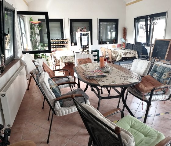 Sitzgelgenheiten, © GesundLand Vulkaneifel GmbH Sitzgelgenheiten, © GesundLand Vulkaneifel GmbH