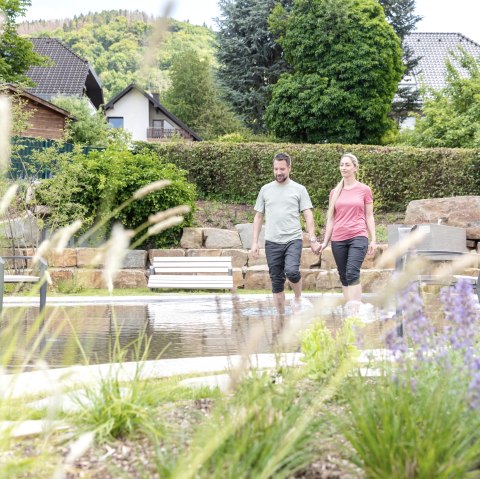 Erfrischung im Wassergarten, © Eifel Tourismus GmbH, AR-shapefruit AG Erfrischung im Wassergarten, © Eifel Tourismus GmbH, AR-shapefruit AG