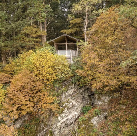 Kobeslochhütte und Kobesloch unterhalb, © Eifel Tourismus GmbH, Dominik Ketz Kobeslochhütte und Kobesloch unterhalb, © Eifel Tourismus GmbH, Dominik Ketz