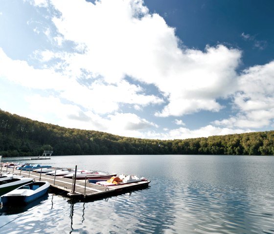 Boote am Pulvermaar, © Eifel Tourismus GmbH, D. Ketz Boote am Pulvermaar, © Eifel Tourismus GmbH, D. Ketz