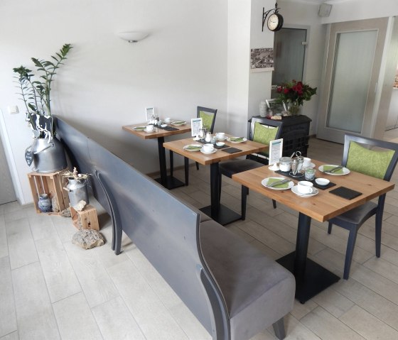 Frühstücksraum 2 Frühstücksraum 2