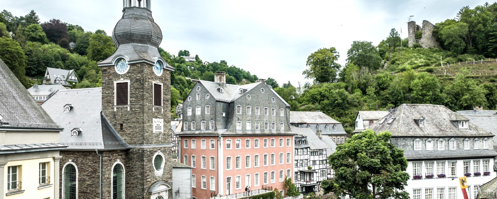Altstadt Monschau mit Rotem Haus, © Eifel Tourismus GmbH, Dominik Ketz Altstadt Monschau mit Rotem Haus, © Eifel Tourismus GmbH, Dominik Ketz
