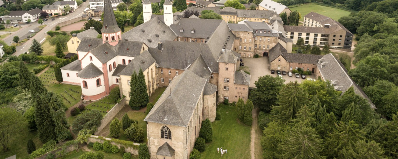 Eifelsteig, Kloster Steinfeld, © Eifel Tourismus GmbH - Dominik Ketz Eifelsteig, Kloster Steinfeld, © Eifel Tourismus GmbH - Dominik Ketz