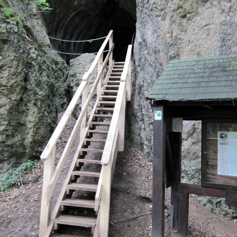 Eingang Buchenlochhöhle, © Touristik GmbH Gerolsteiner Land Eingang Buchenlochhöhle, © Touristik GmbH Gerolsteiner Land