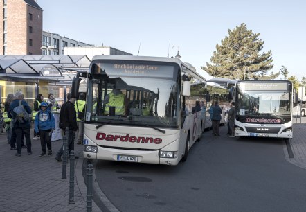 Busexkursion Archäologietour, © LVR-Amt für Bodendenkmalpflege - Marcel Zanjani Busexkursion Archäologietour, © LVR-Amt für Bodendenkmalpflege - Marcel Zanjani