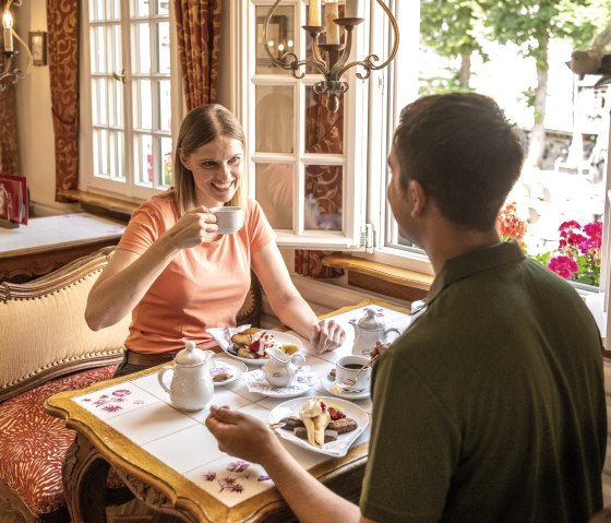 Monschauer "Dütchen" genießen, © Eifel Tourismus GmbH, Dominik Ketz Monschauer "Dütchen" genießen, © Eifel Tourismus GmbH, Dominik Ketz