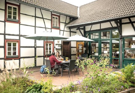 Caf#e-Bäckerei Zur Römerquelle Nettersheim, © Eifel Tourismus GmbH, Dominik Ketz Caf#e-Bäckerei Zur Römerquelle Nettersheim, © Eifel Tourismus GmbH, Dominik Ketz
