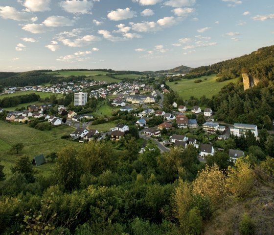 Blick auf Gerolstein vom Eifelsteig aus, © Eifel Tourismus/D. Ketz Blick auf Gerolstein vom Eifelsteig aus, © Eifel Tourismus/D. Ketz