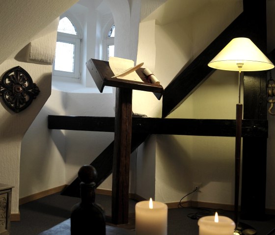 Name der Rose Details, © © Bermond Mediadesign - Krimihotel Name der Rose Details, © © Bermond Mediadesign - Krimihotel