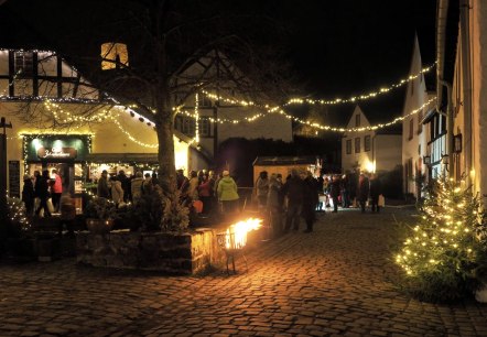Weihnachtliche Stimmung in Kronenburg, © Vereinsgemeinschaft Kronenburger Weihnachtsmarkt Weihnachtliche Stimmung in Kronenburg, © Vereinsgemeinschaft Kronenburger Weihnachtsmarkt