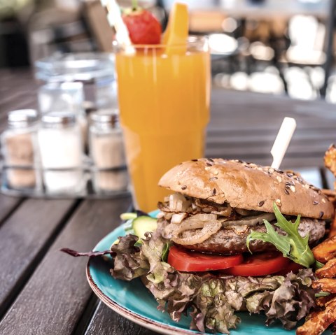 Burger im Restaurant Bürgerstube, © Hotel Restaurant Bürgerstube Burger im Restaurant Bürgerstube, © Hotel Restaurant Bürgerstube