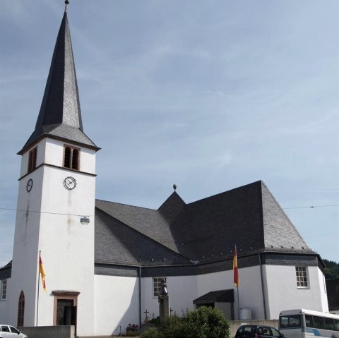 Lebensbaumkirche Manderscheid, © GesundLand Vulkaneifel Lebensbaumkirche Manderscheid, © GesundLand Vulkaneifel