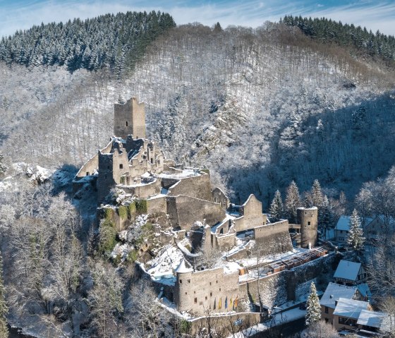 Niederburg Manderscheid im Winter, © Efel Tourismus GmbH/ Dominik Ketz Niederburg Manderscheid im Winter, © Efel Tourismus GmbH/ Dominik Ketz