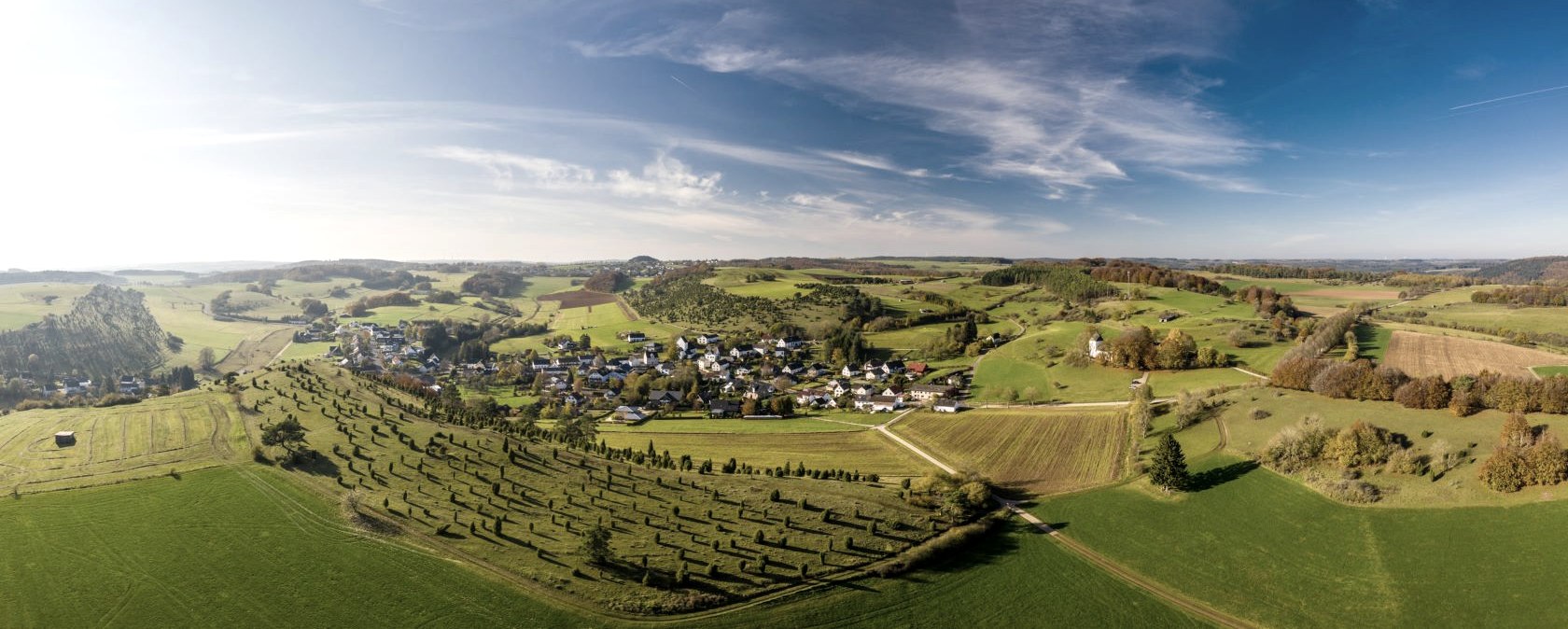 Uitzicht op de Calvarieberg en Alendorf op Eifelsteig etappe 7, © Eifel Tourismus GmbH, D. Ketz Uitzicht op de Calvarieberg en Alendorf op Eifelsteig etappe 7, © Eifel Tourismus GmbH, D. Ketz
