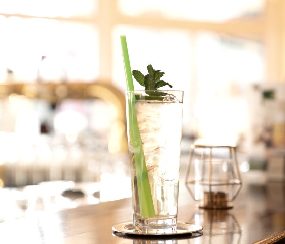 Hotel Löwenstein Leo's Bar & Café (1), © Wir erlauben die zeitlich unbegrenzte Verwendung und die Veröffentlichung sowohl auf der Website als auch in den Social Media Kanälen sowie in den Druckauflagen. Das Teilen und Bearbeiten darf nur in vorheriger Rücksprache mit uns erfolgen. Hotel Löwenstein Leo's Bar & Café (1), © Wir erlauben die zeitlich unbegrenzte Verwendung und die Veröffentlichung sowohl auf der Website als auch in den Social Media Kanälen sowie in den Druckauflagen. Das Teilen und Bearbeiten darf nur in vorheriger Rücksprache mit uns erfolgen.