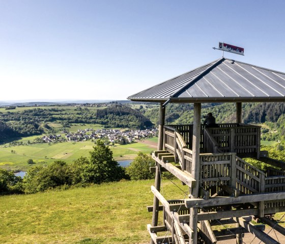 Meerfelder Maar und Turm Landesblick, © GesundLand Vulkaneifel GmbH/D. Ketz Meerfelder Maar und Turm Landesblick, © GesundLand Vulkaneifel GmbH/D. Ketz