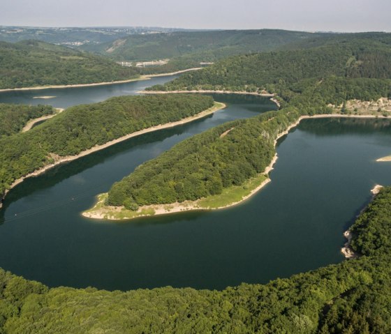 The Rur-Olef Route hiking trail passes above Lake Urft, © Eifel Tourismus GmbH/D. Ketz The Rur-Olef Route hiking trail passes above Lake Urft, © Eifel Tourismus GmbH/D. Ketz