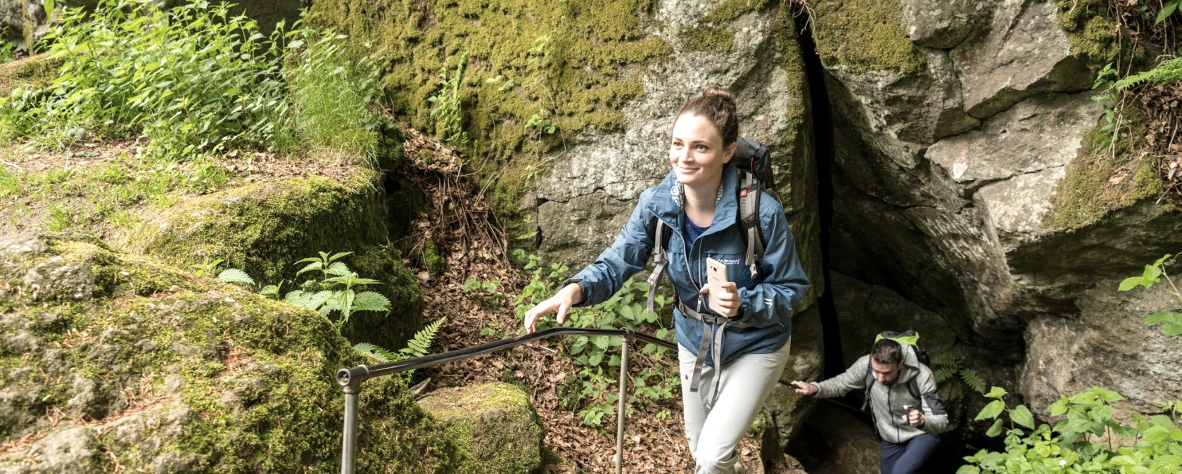 Vulkanpfad, Mühlsteinhöhle, Gerolstein-Roth, © Eifel Tourismus GmbH, Dominik Ketz Vulkanpfad, Mühlsteinhöhle, Gerolstein-Roth, © Eifel Tourismus GmbH, Dominik Ketz