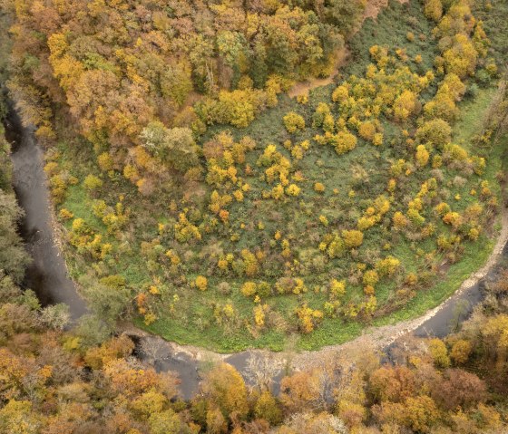 The Lieser winds its way through the landscape on Eifelsteig stage 12, © Eifel Tourismus GmbH, D. Ketz The Lieser winds its way through the landscape on Eifelsteig stage 12, © Eifel Tourismus GmbH, D. Ketz