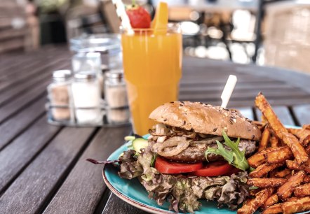 Burger im Restaurant Bürgerstube, © Hotel Restaurant Bürgerstube Burger im Restaurant Bürgerstube, © Hotel Restaurant Bürgerstube