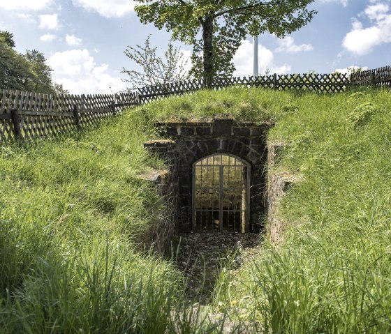 Altstraßbachquelle, © Sie können die Fotos natürlich nutzen, hierbei bitte beim Fotonachweis oben genanntes Copyright angeben.
Bitte die Fotos nur nach Rücksprache mit uns in den sozialen Medien veröffentlichen, wie möchten diese exklusiv halten. Eine Veröffentlichung auf eurer Homepage oder in Prospekten ist kein Problem. Altstraßbachquelle, © Sie können die Fotos natürlich nutzen, hierbei bitte beim Fotonachweis oben genanntes Copyright angeben.
Bitte die Fotos nur nach Rücksprache mit uns in den sozialen Medien veröffentlichen, wie möchten diese exklusiv halten. Eine Veröffentlichung auf eurer Homepage oder in Prospekten ist kein Problem.