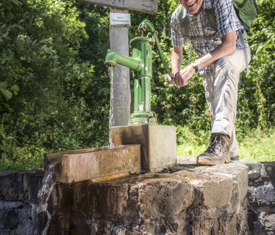 Demerather Drees mit Pumpe, &copy; Natur- und Geopark Vulkaneifel GmbH