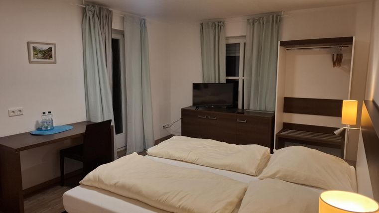 A quiet and cozy room