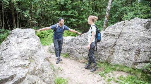 An Kaiser Karls Bettstatt, © Eifel-Tourismus GmbH, AR, shapefruit AG - finanziert durch REACT-EU