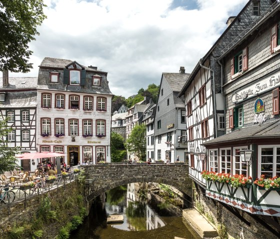 Op de markt in Monschau, © Eifel-Tourismus GmbH, Dominik Ketz
