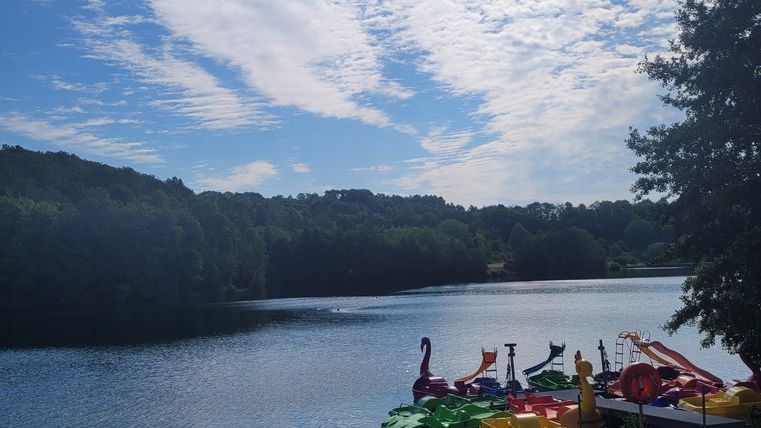 The Freilinger Lake offers quite a bit. For example, a ride on a paddle boat.