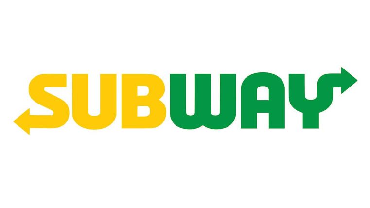 Das Bild zeigt das Logo von Subway. Es ist in gelben und grünen Farben mit Pfeilen gestaltet.
