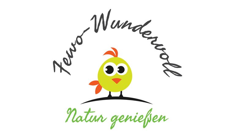 Een vrolijk vogeltje met een gele lichaam en grote ogen. De tekst "Vakantie-Wonderwereld" en "Geniet van de natuur" omlijst de afbeelding.