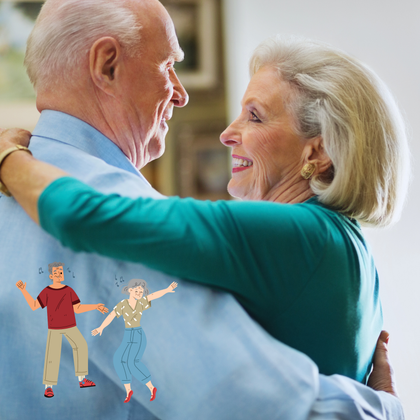 Een ouder paar danst met elkaar en glimlacht naar elkaar. Het straalt vreugde en genegenheid uit.