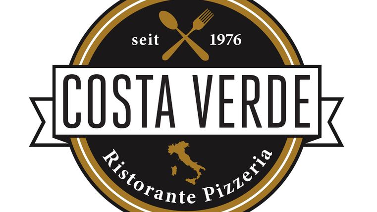 Round logo of the Ristorante Pizzeria Costa Verde with cutlery, map of Italy, and the inscription 'since 1976'.