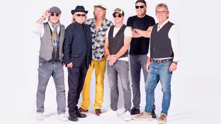 Band photo Colone Salon Rockester