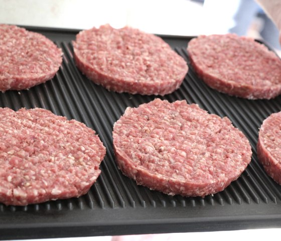 Schmackhafte Speisen auf dem Hof, &copy; Gr&ouml;ner Hof