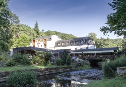 Heidsmühle Gebäudeansicht mit Landschaft, © Heidsmühle
