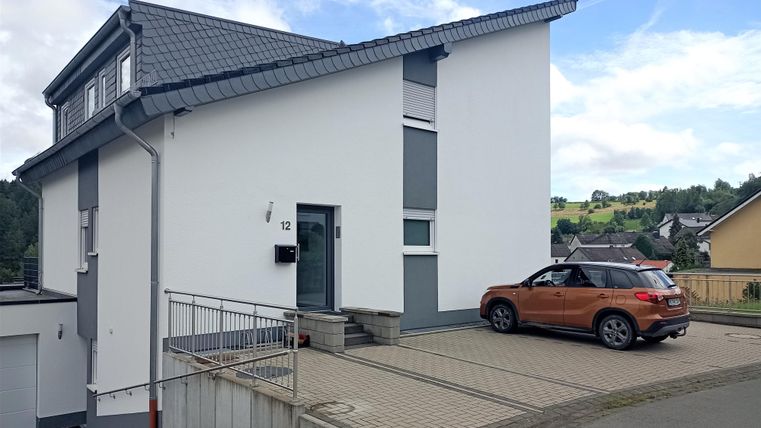 Vakantiewoningen Michael DG, Karin EG, Charly UG, Parkeerplaatsen voor het huis