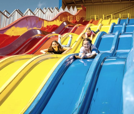 Spa&szlig; auf der Wellenrutsche, &copy; Eifel Tourismus GmbH, Dominik Ketz