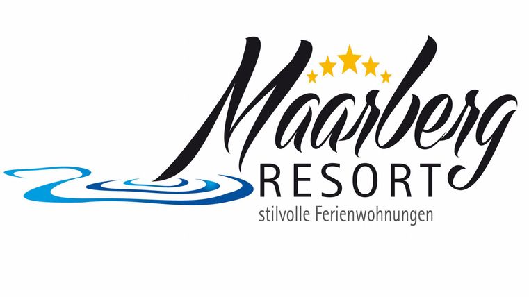 Ein stilvolles Logo für das Maarberg Resort. Es zeigt Wellen und hebt die Ferienwohnungen hervor.