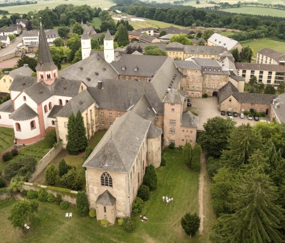 Sentier de l'Eifel, monastère de Steinfeld, © Eifel Tourismus GmbH - Dominik Ketz