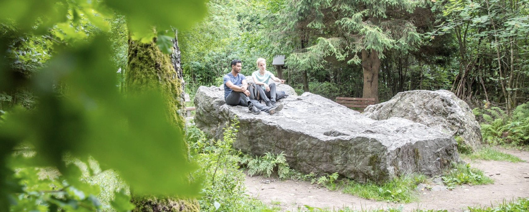 Pause an Kaiser Karls Bettstatt, © Eifel-Tourismus GmbH, AR, shapefruit AG