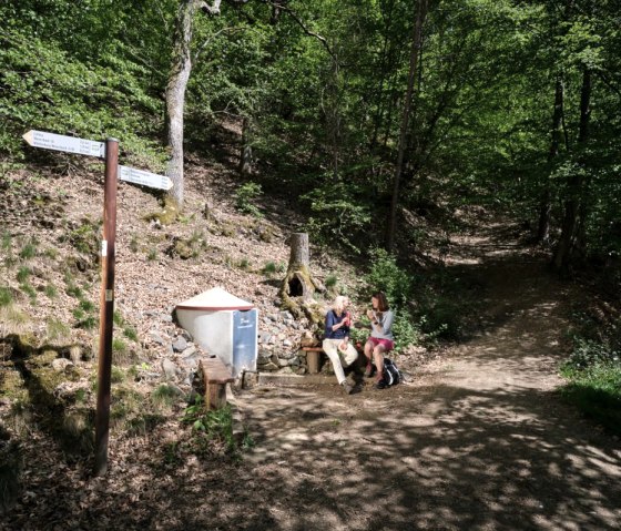 Sitzplatz am Drees, &copy; Natur- und Geopark Vulkaneifel GmbH