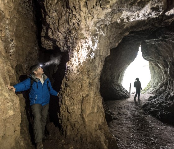 Gerolsteiner Felsenpfad: Beeindruckende Buchenlochhöhle, © Eifel Tourismus GmbH/D. Ketz