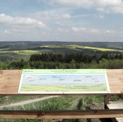 Eifelblick Katzenkopf Blick zur Schneifel und BE, &copy; Tourist-Information Pr&uuml;mer Land