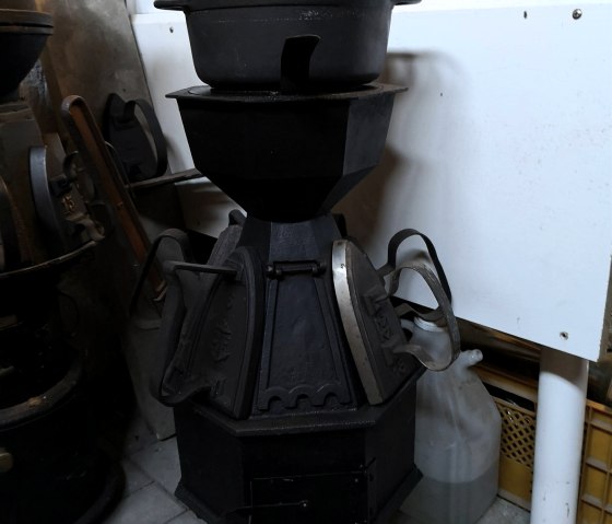 B&uuml;geleisen in der N&auml;herei, &copy; GesundLand Vulkaneifel